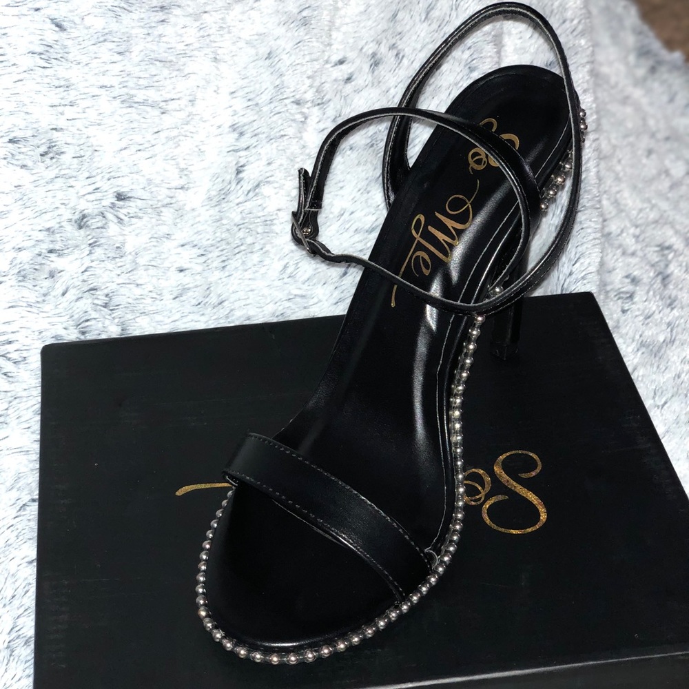 Studding Romance Heels, Brand New - Picture 5 of 5
